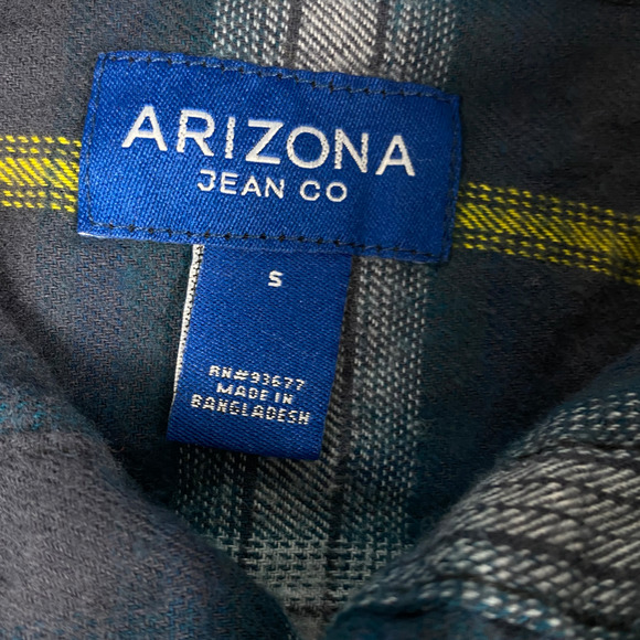 Small Arizona Jean Co. Men's Navy Plaid Super Soft Button Down Long Sleeve Shirt - Picture 3 of 5